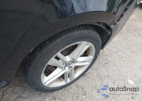 2014 Volvo S60 T5 z USA, uszkodzony, nr VIN YV1612FH4E2286358